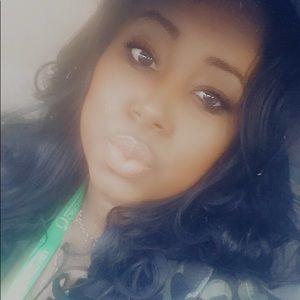 Meet your Posher, Natalie